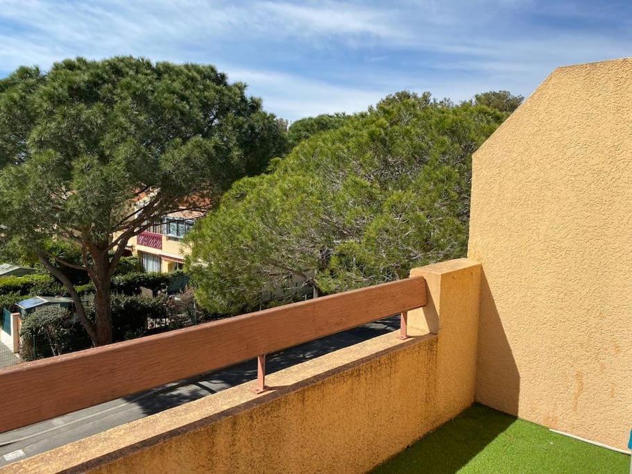 Ravissant T3 En Duplex Proche Mer La Londe-les-Maures Εξωτερικό φωτογραφία