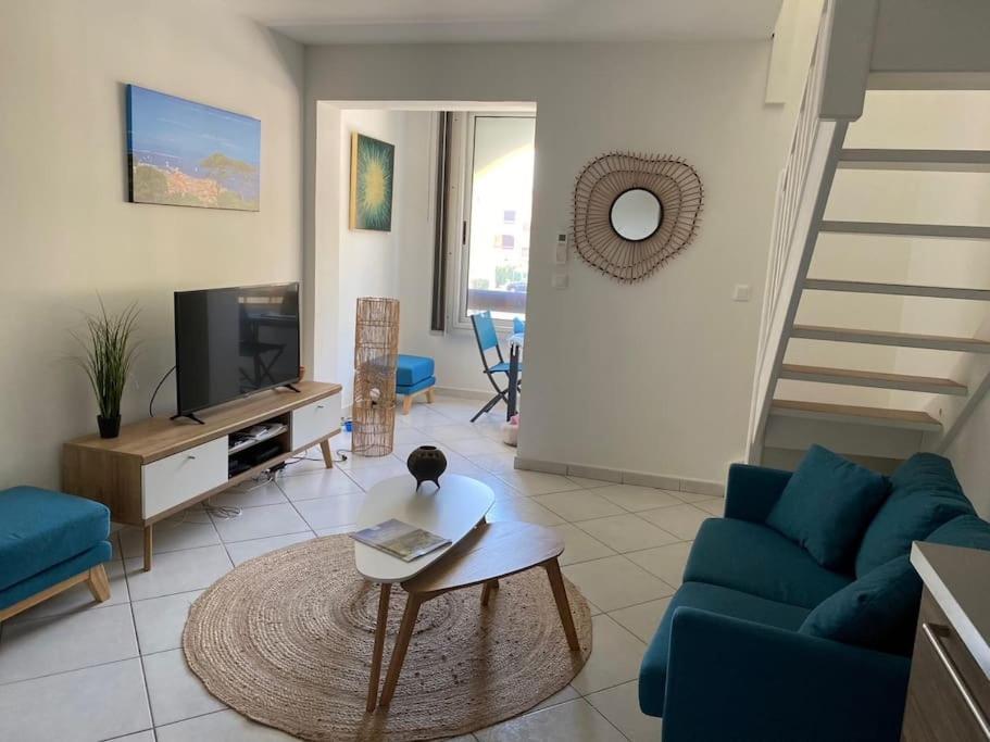 Ravissant T3 En Duplex Proche Mer La Londe-les-Maures Εξωτερικό φωτογραφία